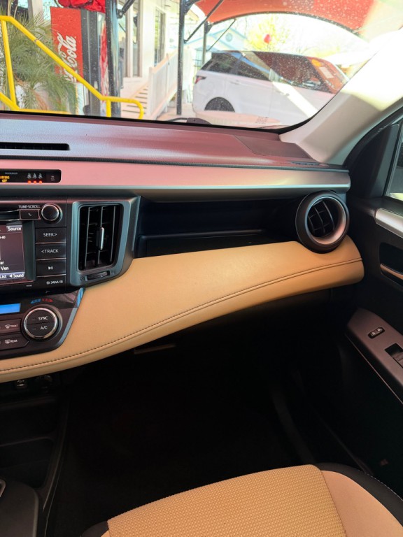 2017 Toyota Rav4 Image 11