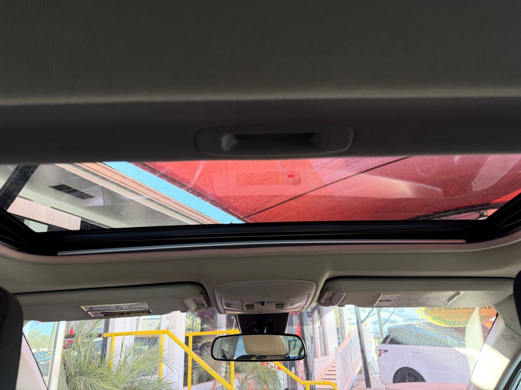 2017 Toyota Rav4 Image 12