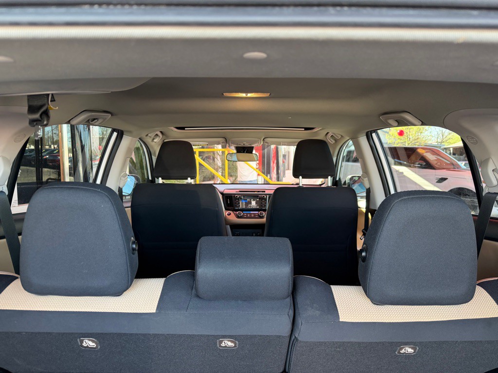 2017 Toyota Rav4 Image 17