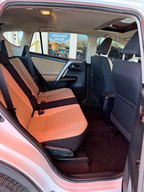 2017 Toyota Rav4 Image 19