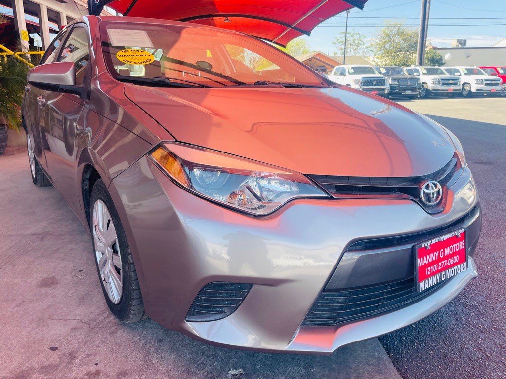 2015 Toyota Corolla Image 1