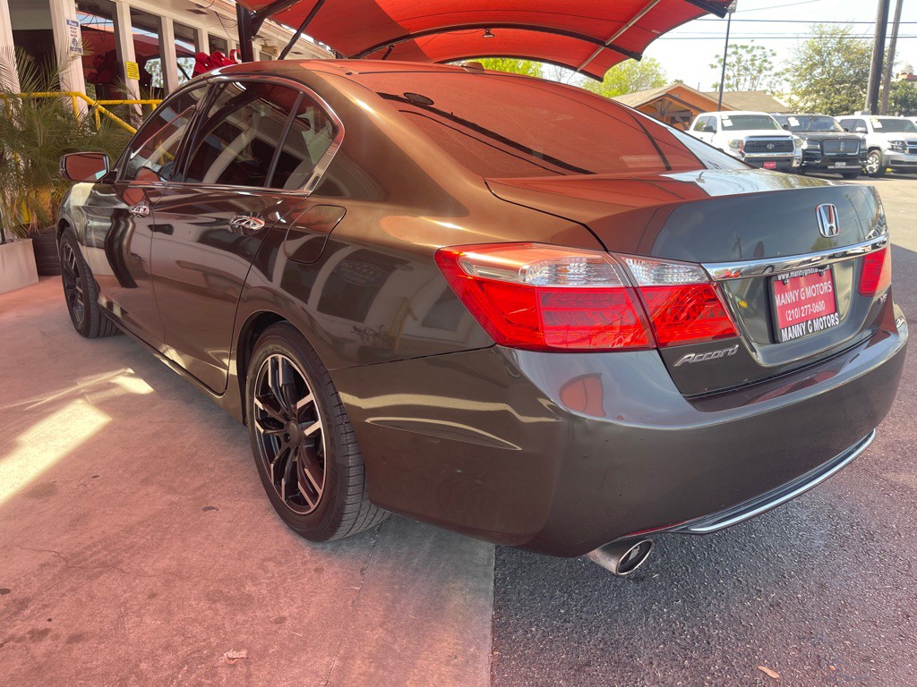 2013 Honda Accord Image 13