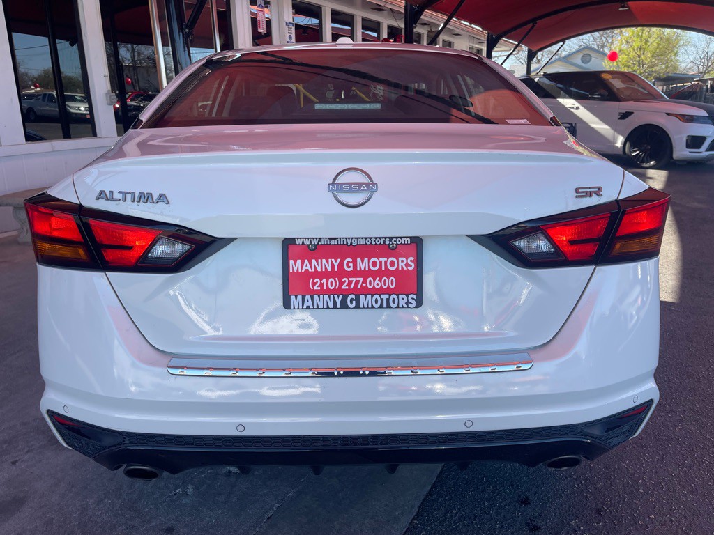 2023 Nissan Altima Image 13