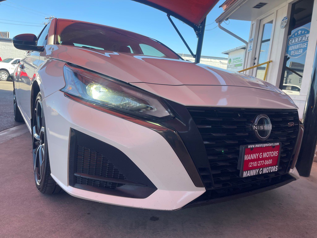 2023 Nissan Altima Image 17