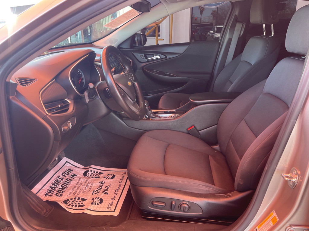 2022 Chevrolet Malibu Image 4