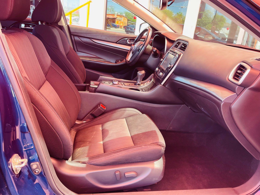 2017 Nissan Maxima Image 14