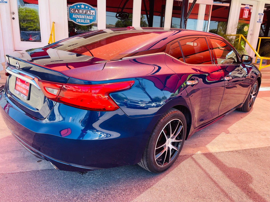 2017 Nissan Maxima Image 15