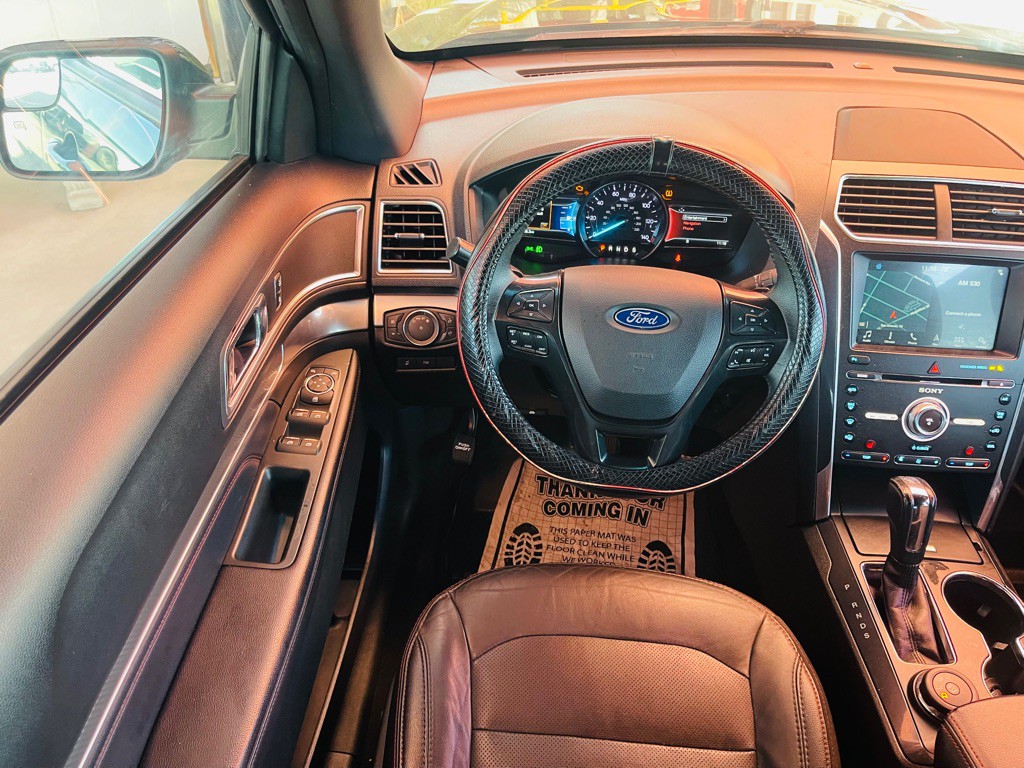 2018 Ford Explorer Image 8