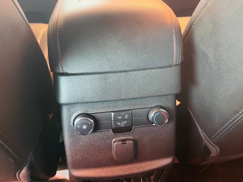2018 Ford Explorer Image 13