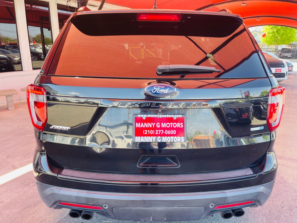 2018 Ford Explorer Image 16