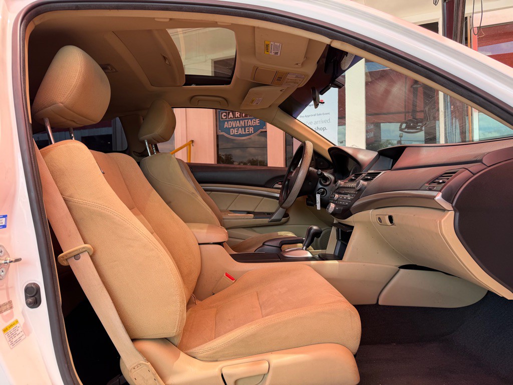 2012 Honda Accord Image 12