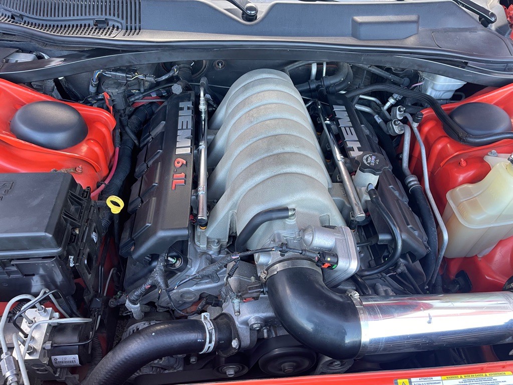 2008 Dodge Challenger Image 2