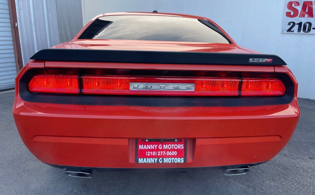 2008 Dodge Challenger Image 12