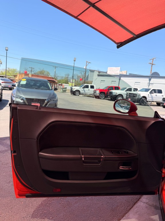 2008 Dodge Challenger Image 19