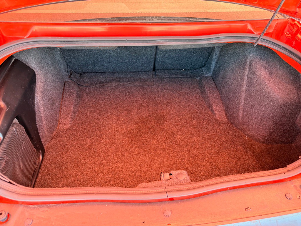 2008 Dodge Challenger Image 28