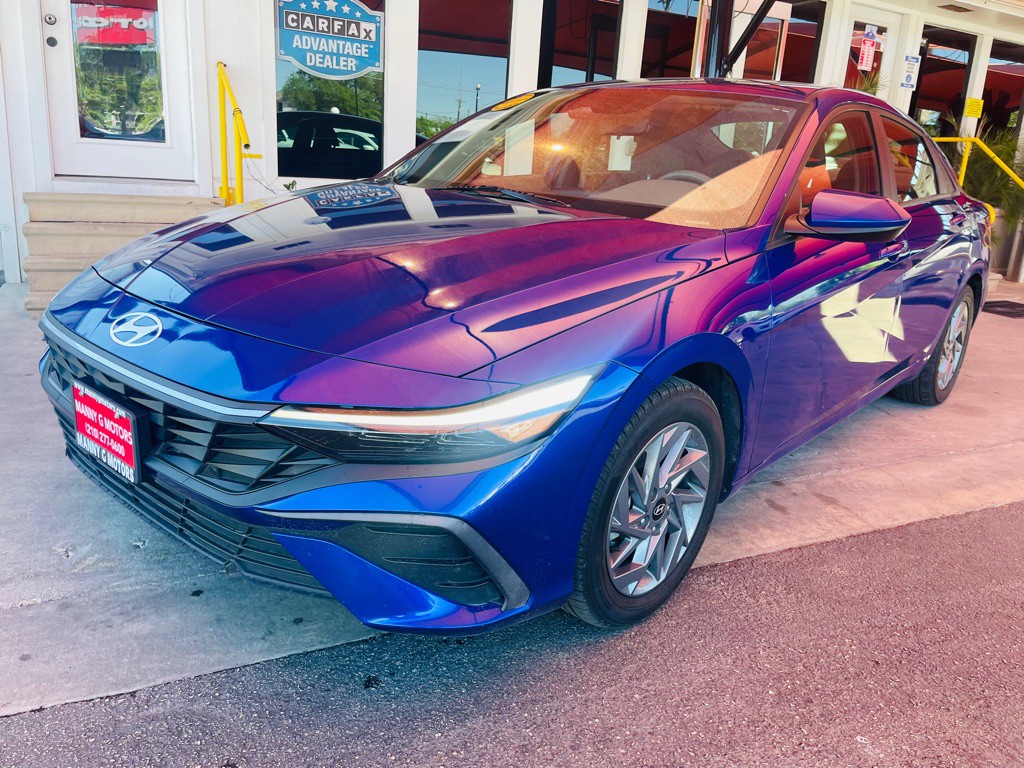 2024 Hyundai Elantra Image 3