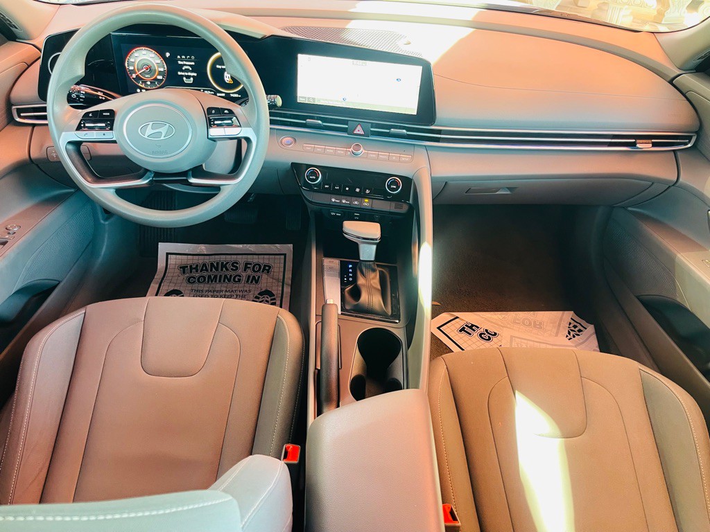 2024 Hyundai Elantra Image 7