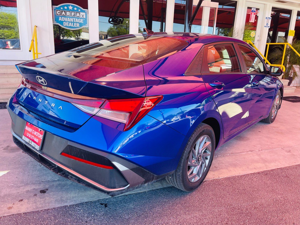 2024 Hyundai Elantra Image 13