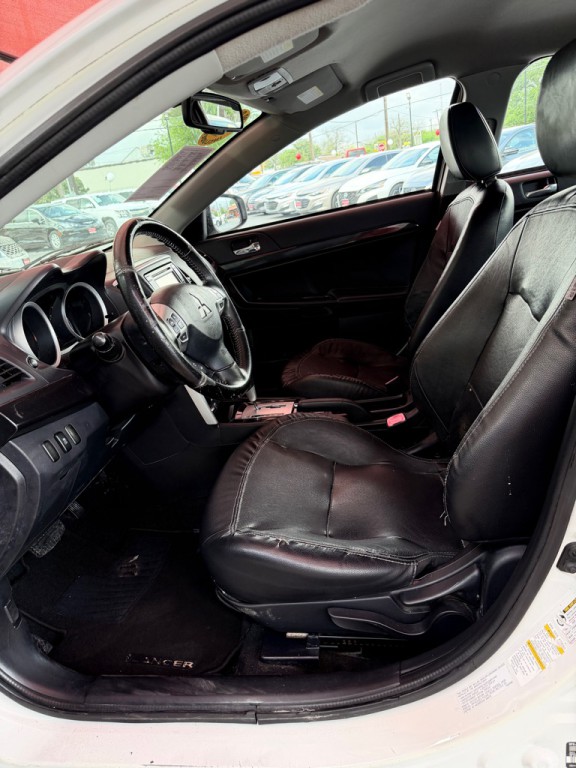 2016 Mitsubishi Lancer Image 4