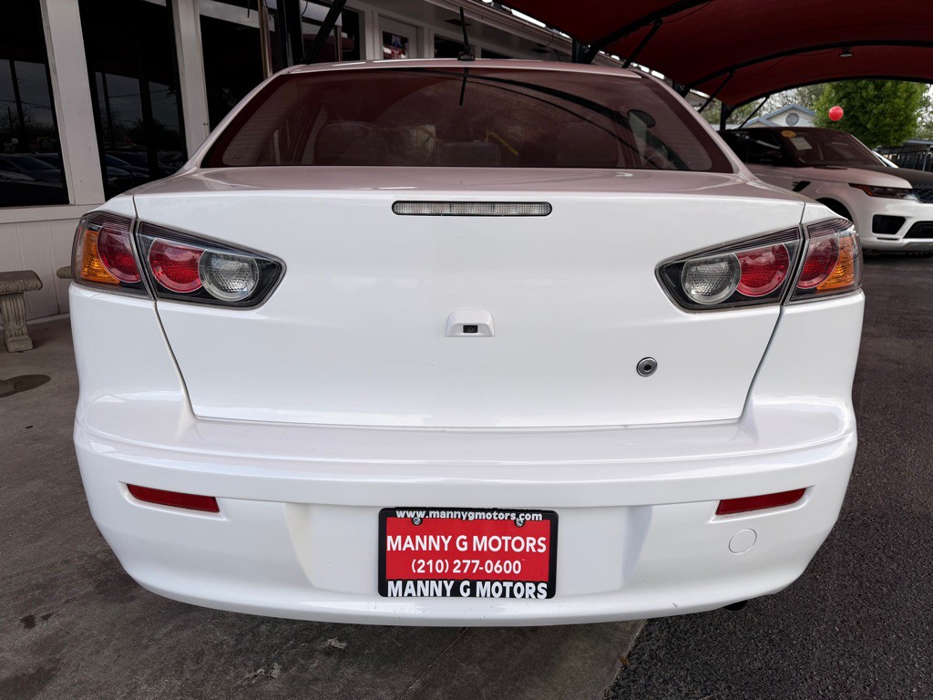 2016 Mitsubishi Lancer Image 10