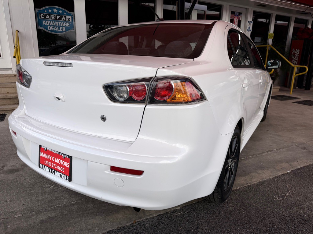 2016 Mitsubishi Lancer Image 12