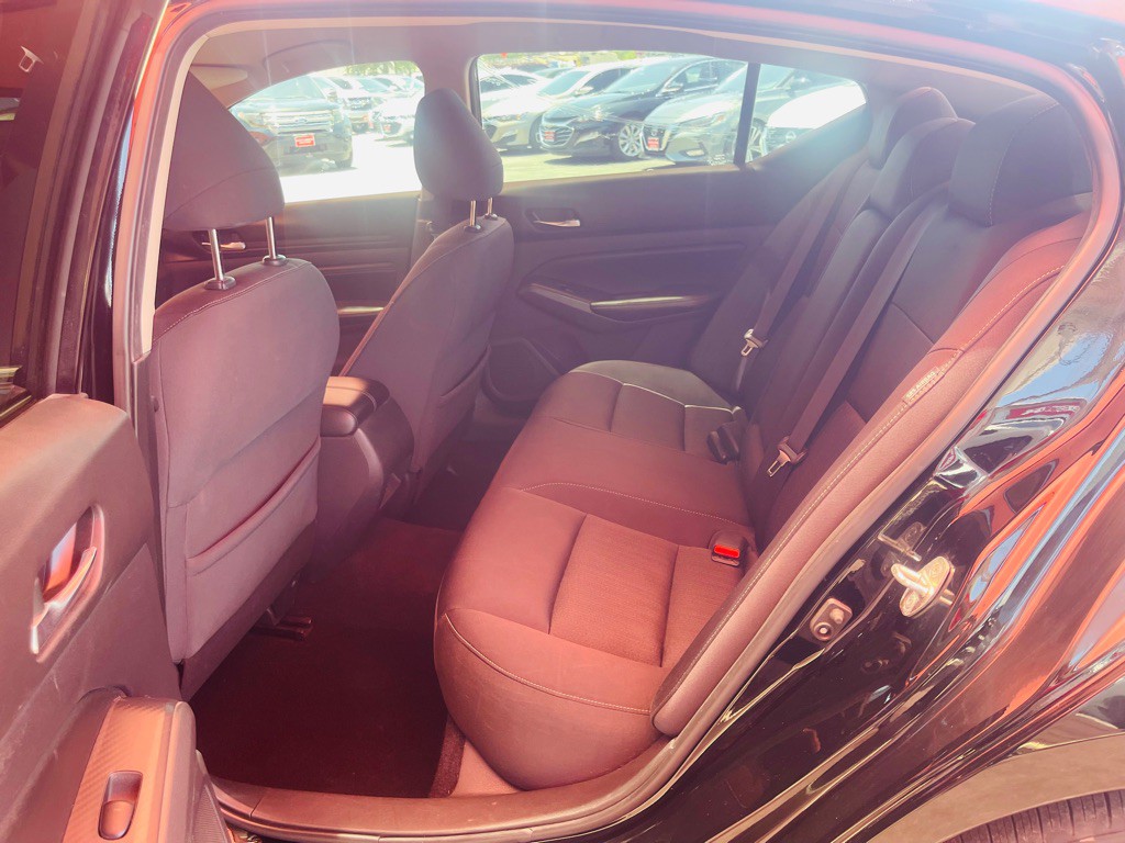 2020 Nissan Altima Image 5