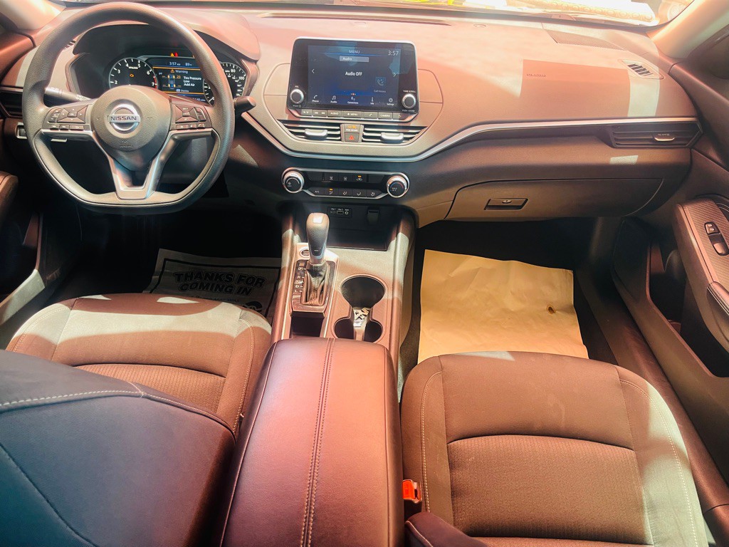 2020 Nissan Altima Image 7