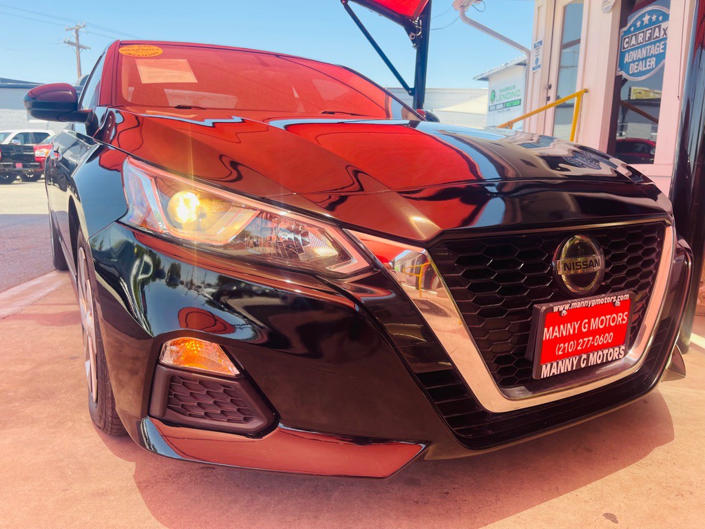 2020 Nissan Altima Image 17