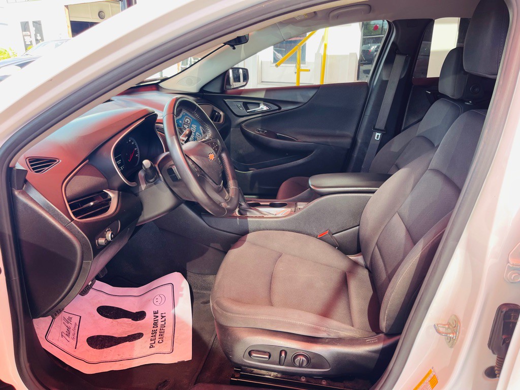 2020 Chevrolet Malibu Image 4