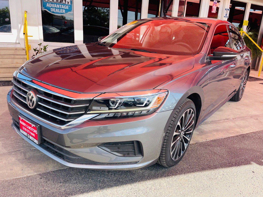 2022 Volkswagen Passat Image 3