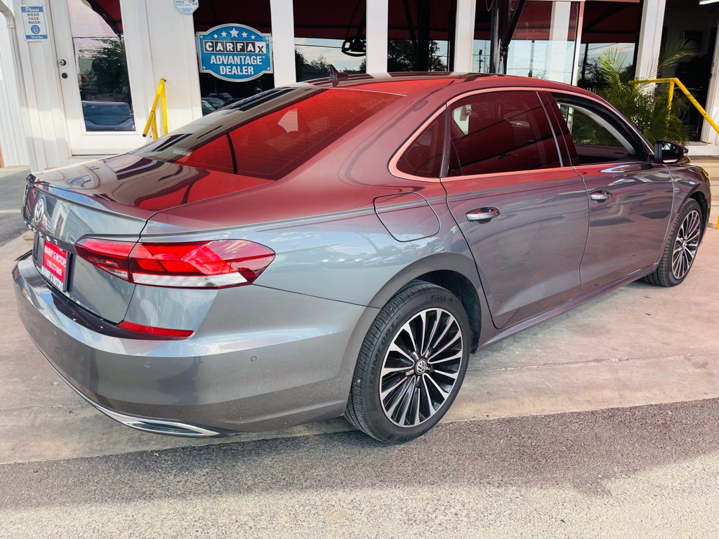 2022 Volkswagen Passat Image 13
