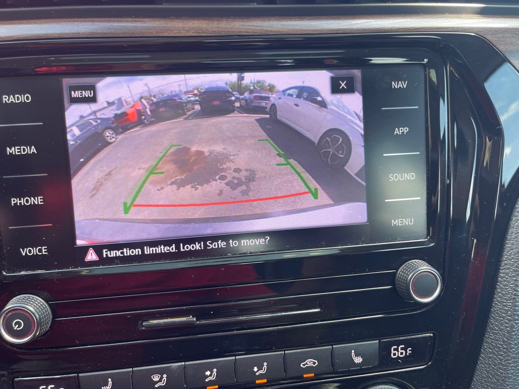 2022 Volkswagen Passat Image 16