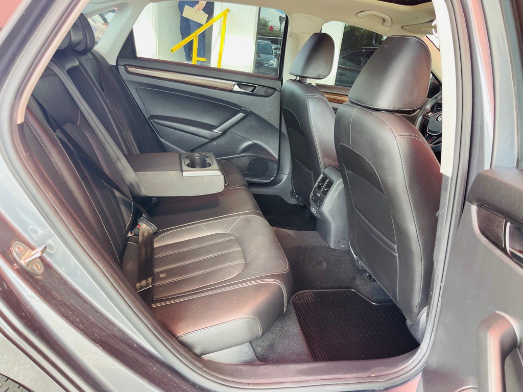 2022 Volkswagen Passat Image 18
