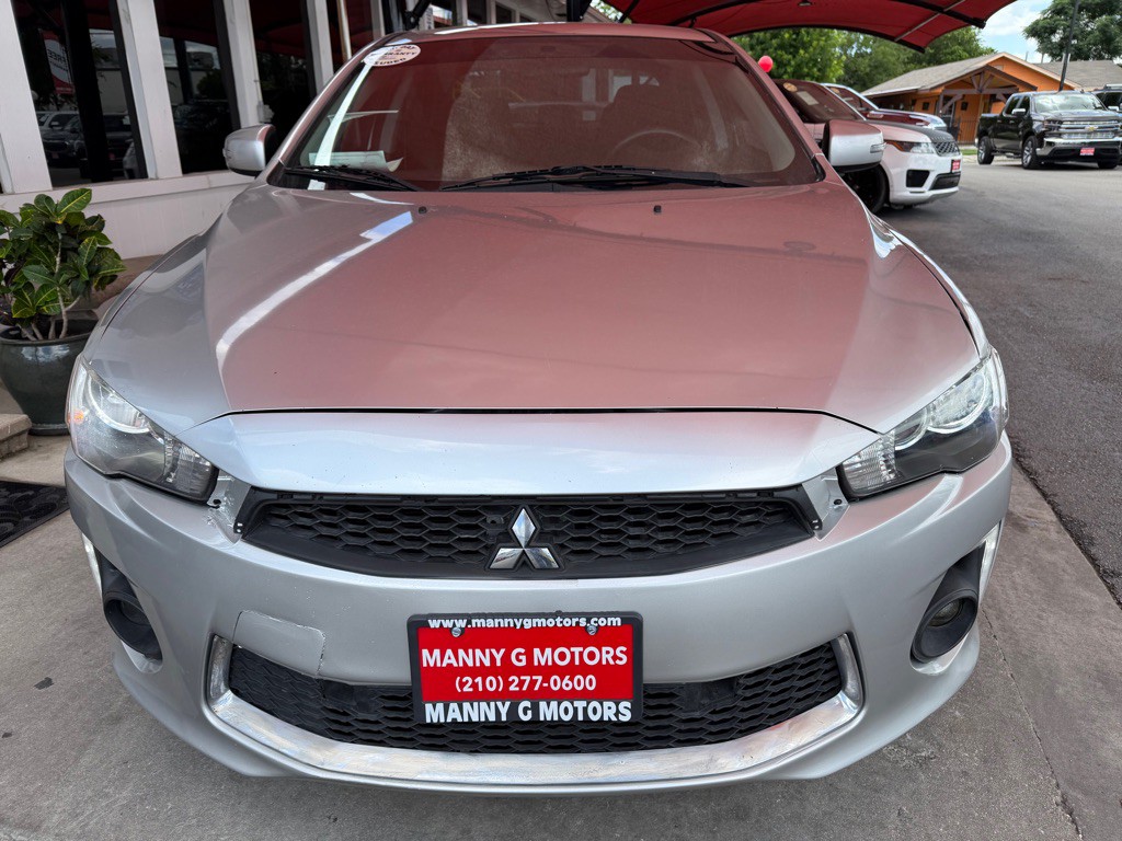 2017 Mitsubishi Lancer Image 2