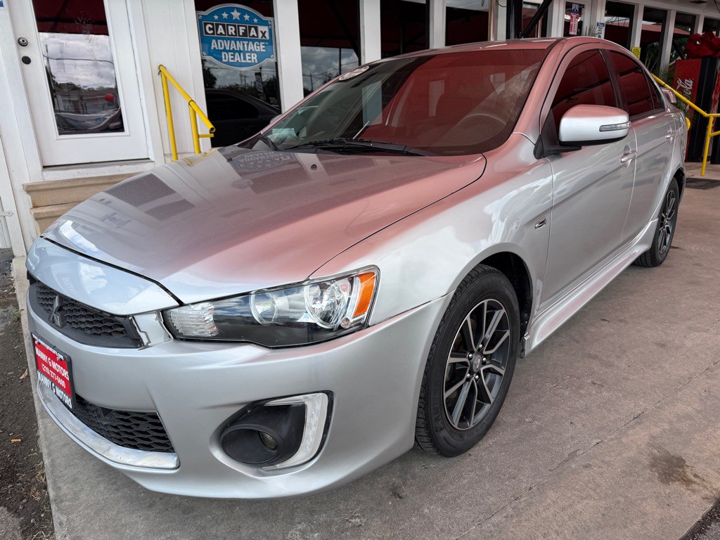 2017 Mitsubishi Lancer Image 3