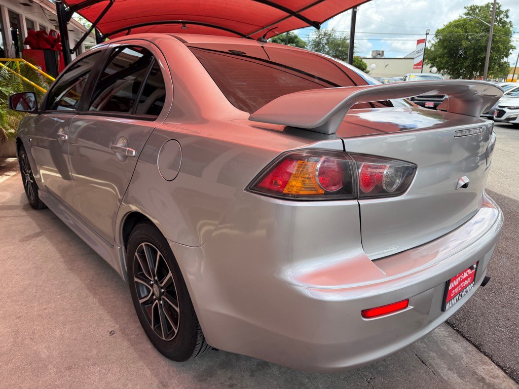 2017 Mitsubishi Lancer Image 9