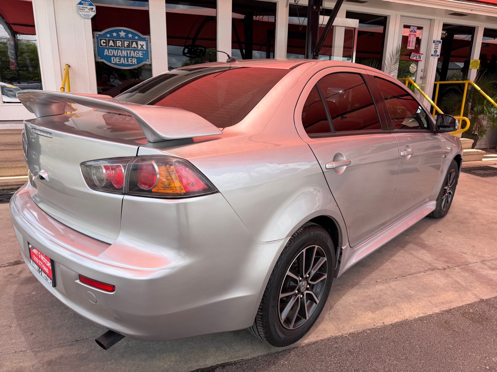 2017 Mitsubishi Lancer Image 11