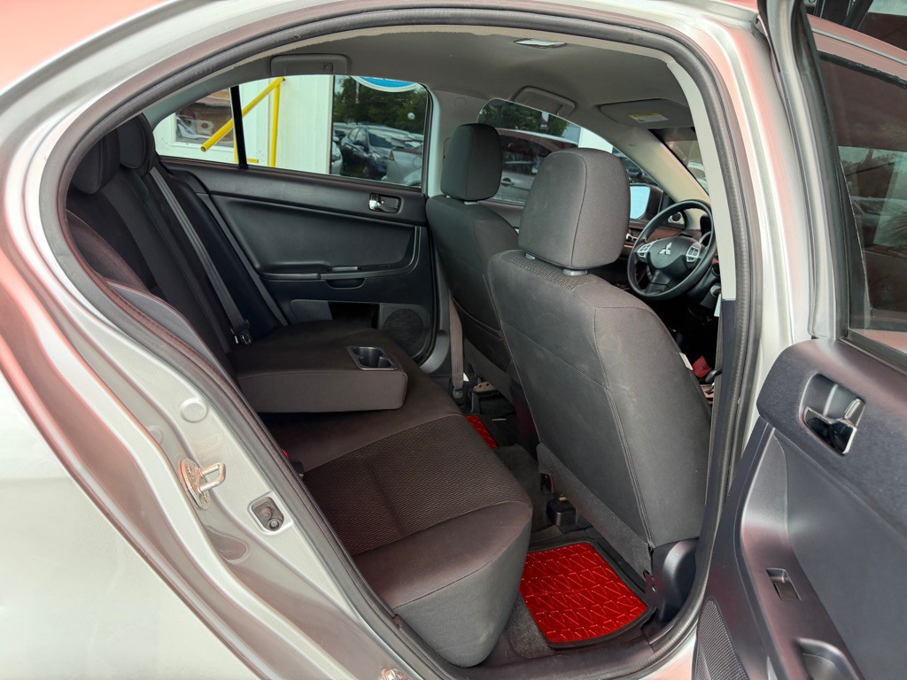 2017 Mitsubishi Lancer Image 14