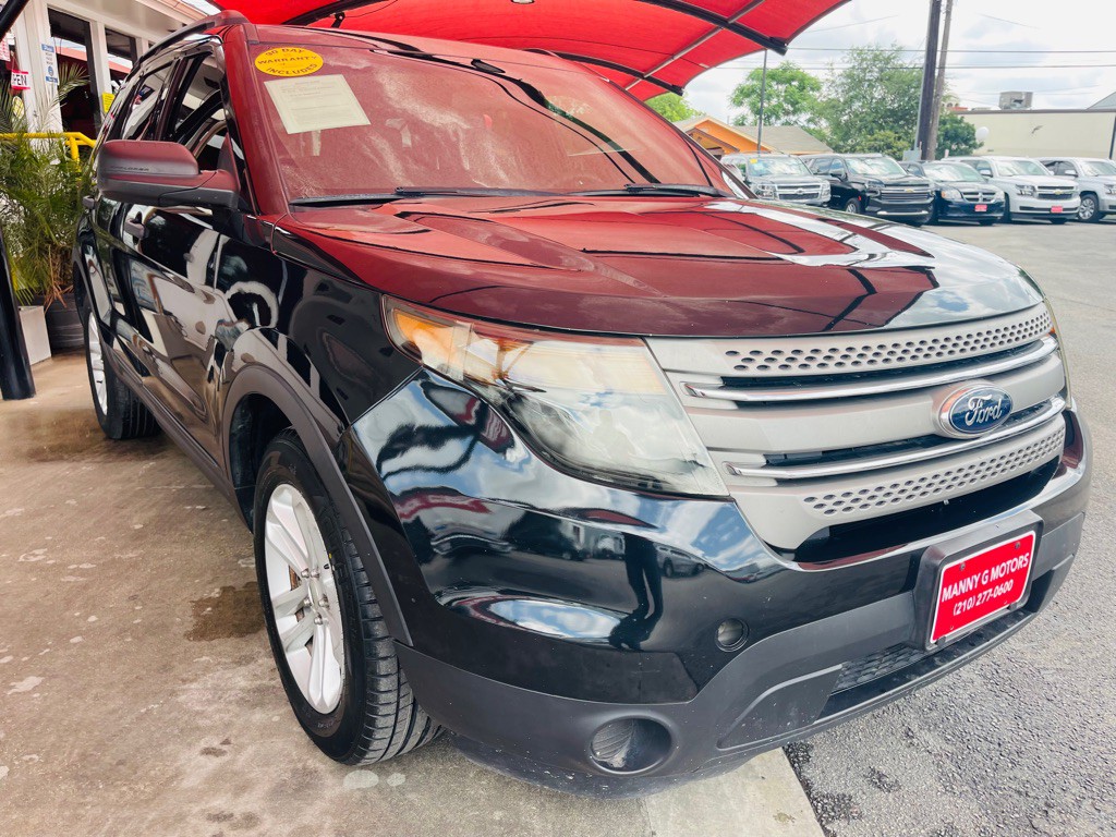 2015 Ford Explorer Image 1
