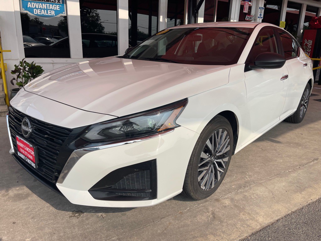 2025 Nissan Altima Image 3