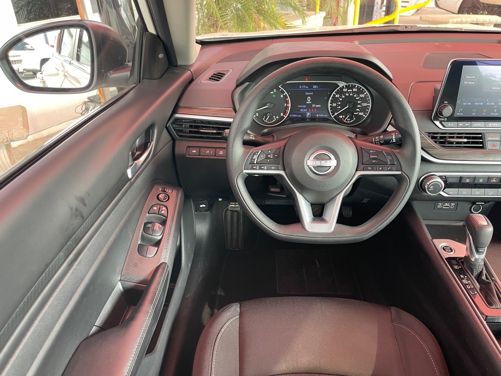 2025 Nissan Altima Image 6