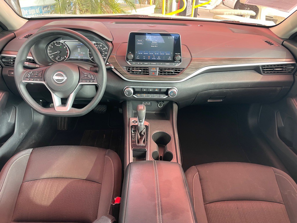 2025 Nissan Altima Image 7