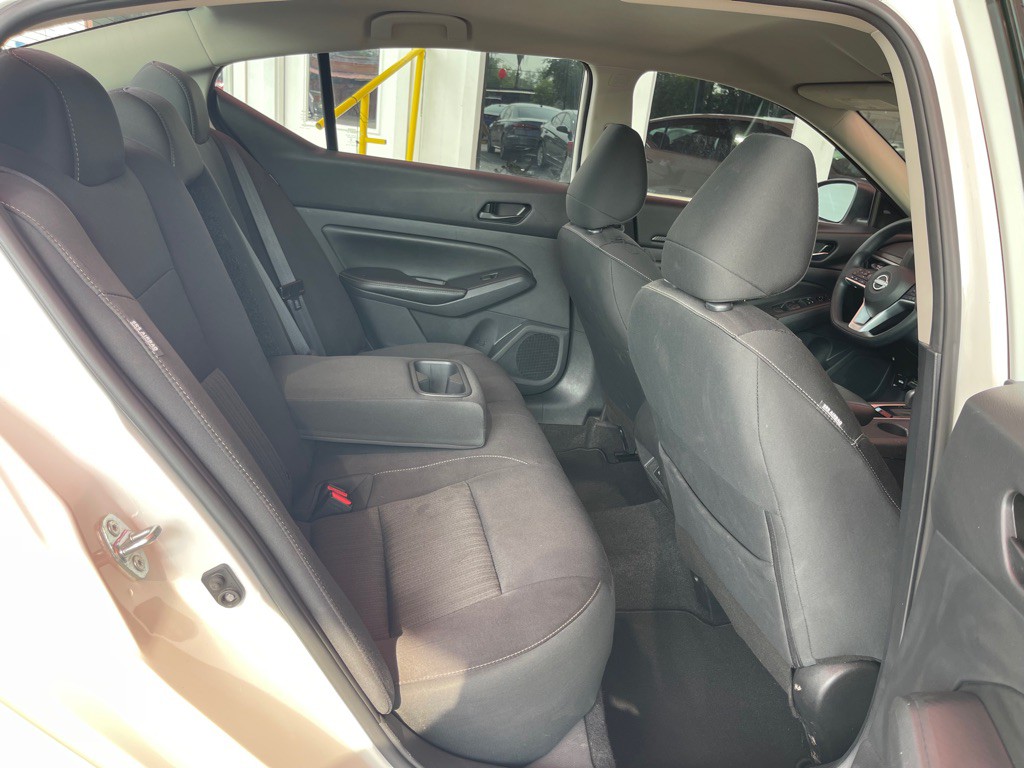 2025 Nissan Altima Image 15