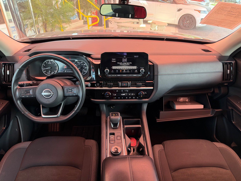 2025 Nissan Pathfinder Image 8