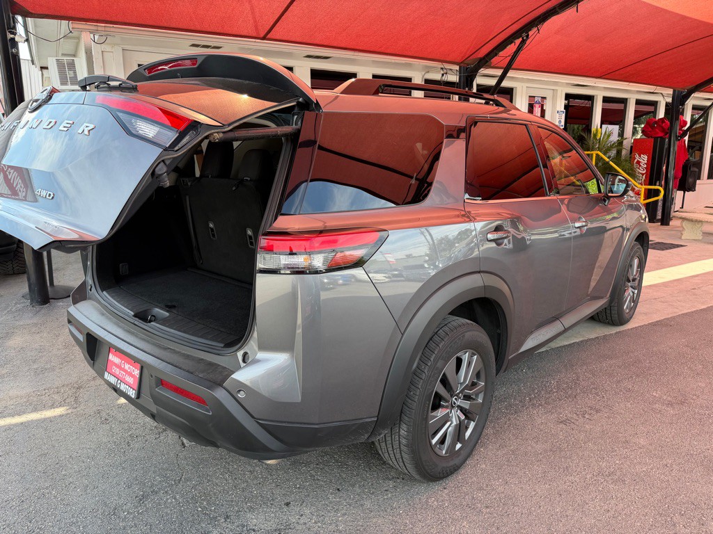 2025 Nissan Pathfinder Image 16