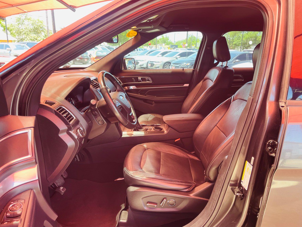 2018 Ford Explorer Image 4