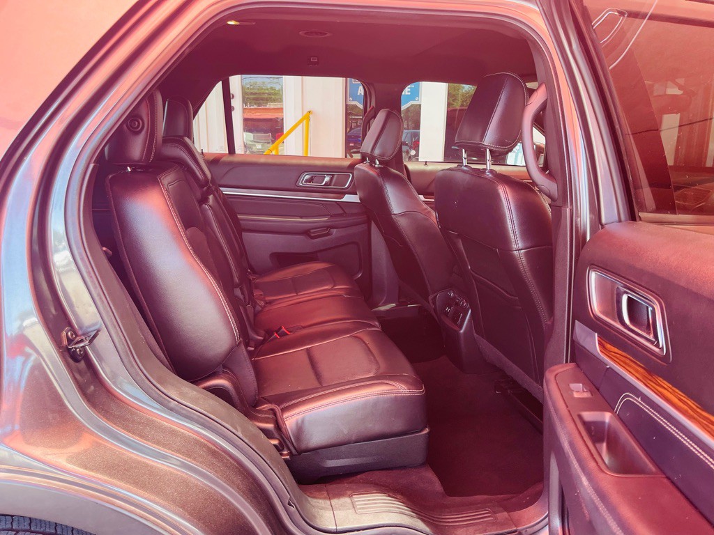 2018 Ford Explorer Image 17