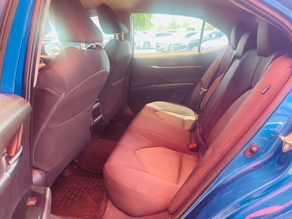 2020 Toyota Camry Image 9
