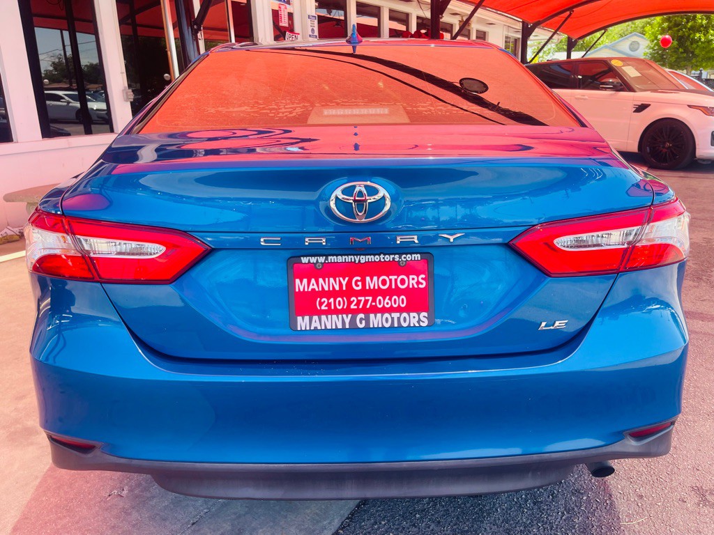 2020 Toyota Camry Image 12