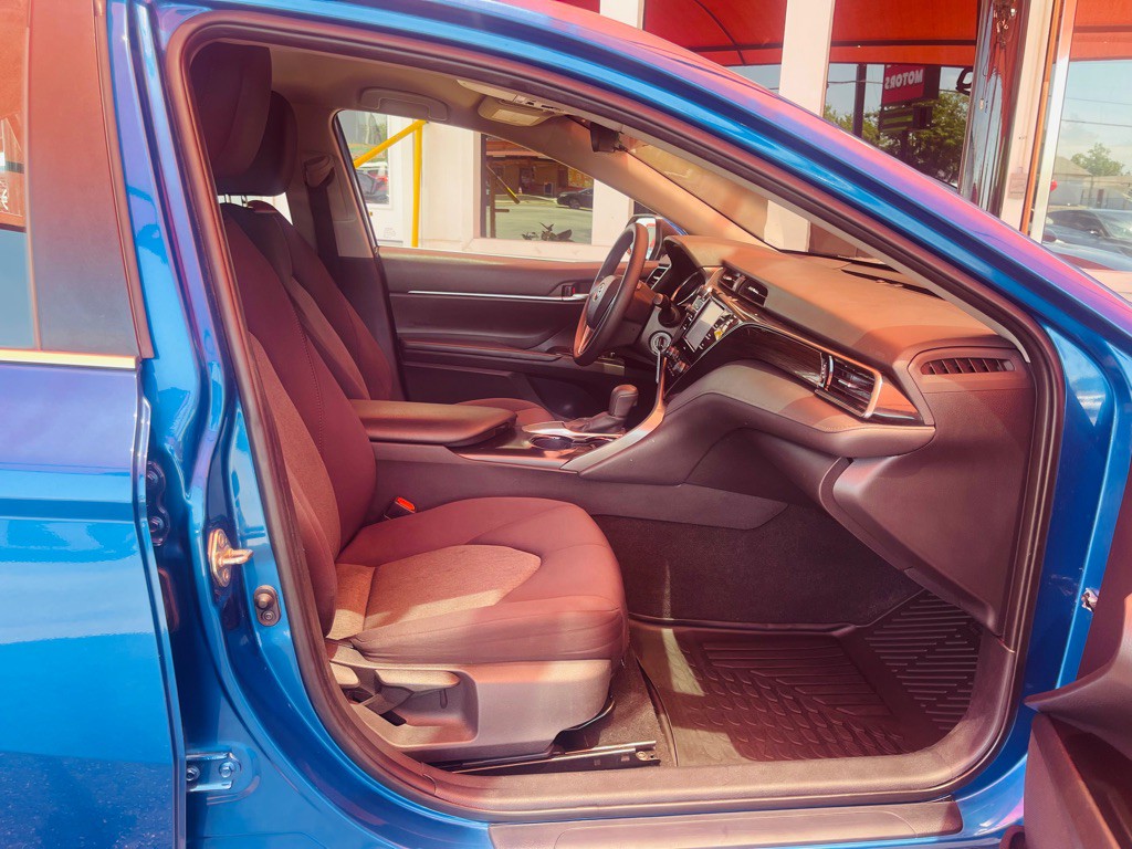 2020 Toyota Camry Image 14